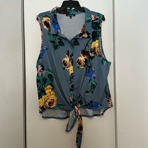 NWOT Ups & Downs Floral Sleeveless Tie-Front Top - Multicolor